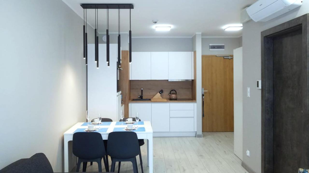 Private Apartment, Aircondition, Hd Tv Pl & De, Wifi, Garage, Fully Equipped, Near Beach Kołobrzeg Esterno foto